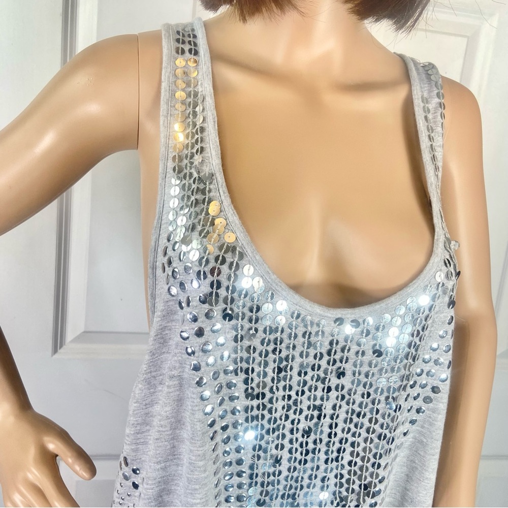 Romeo & Juliet Couture Sequined Gray Top - Picture 3 of 17